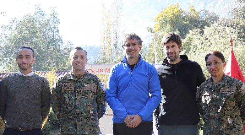 Firma de convenio entre la Municipalidad y Escuela de los Servicios del Ejército de Chile (24 de agosto 2018)